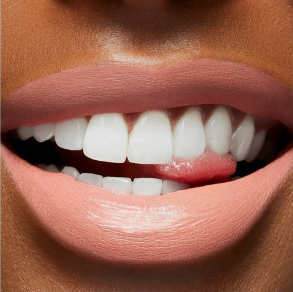 MAC Coral Haze Matte Lipstick Richard Quinn - Picture 3 of 10